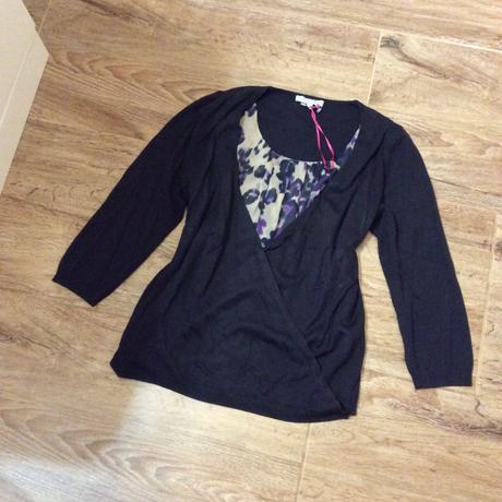 Svetřík s všitou halenkou, 38