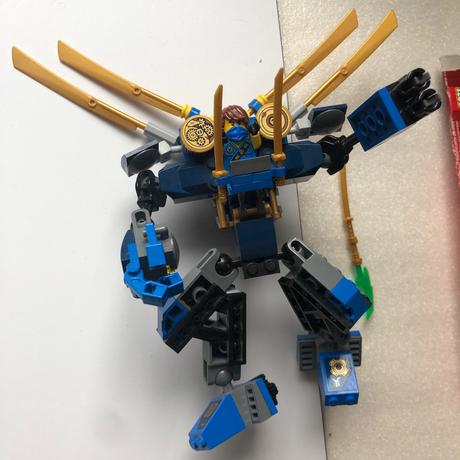 Lego ninjago 70754 elektrorobot,