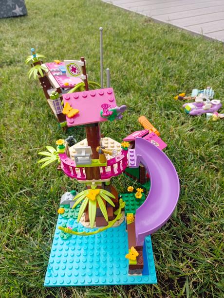 Lego friends 41038 základna záchranářů v džungli,