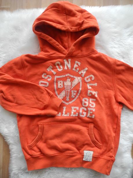 Mikina s kapucí, 122