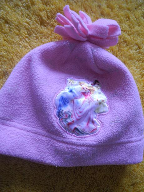 2 čepice a šála, disney