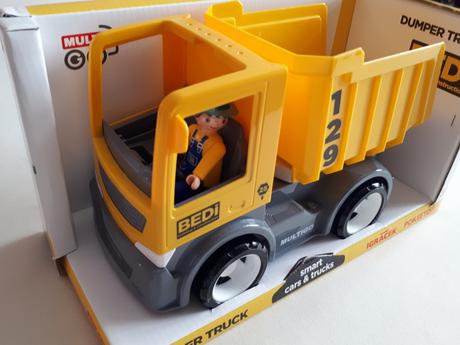 Nákladní auto/sklápěčka a vysokozdvižný vozík,