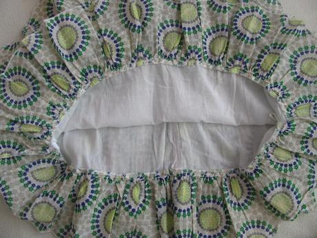 Letní top do cípů, c&a,146