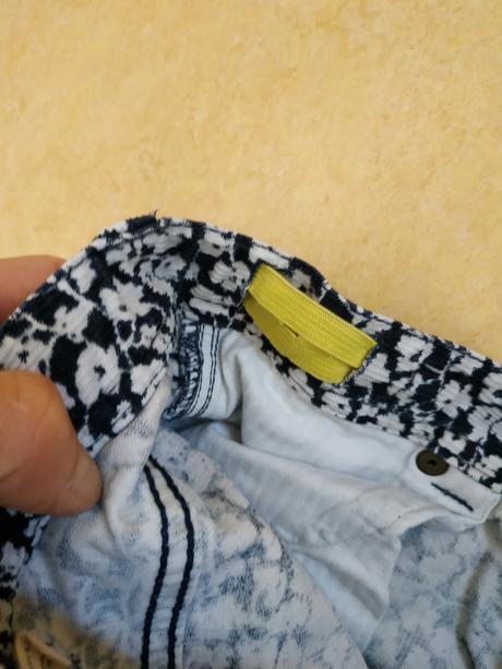 Kvalitní manžestráky vel.122, 122