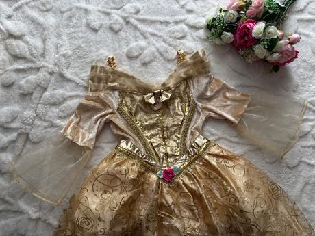 St1/kostým delux kras. bell- v.5/6 let zn. disney,