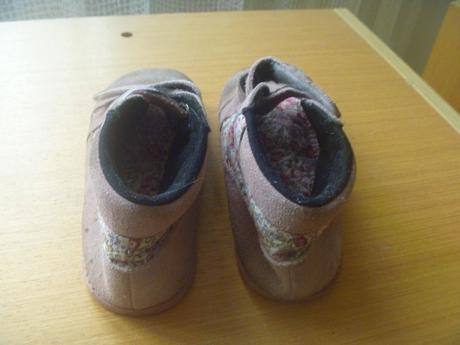 Růžové barefoot kotníčkové boty s kytičkami v. 32, tipsietoes,32