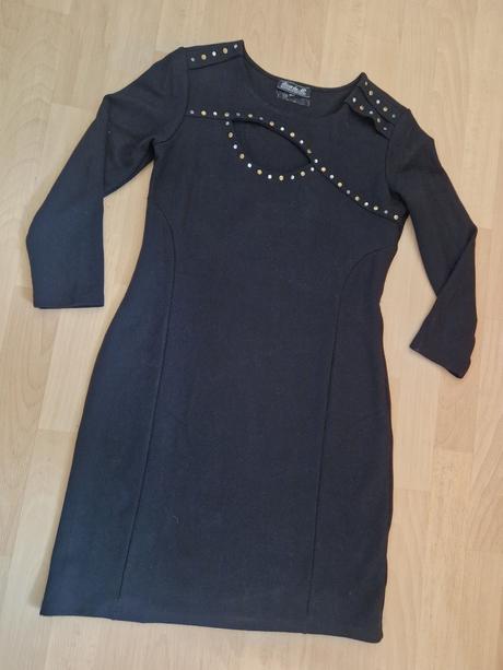 Šaty černé s dl.rukávem se zdobením ricarda m, m