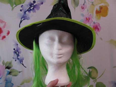 Karneval- halloween klobouk s vlasy, kouzelník atd,