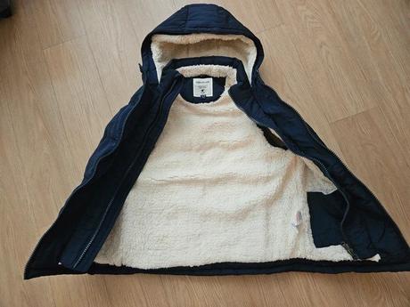 Vesta s beránkem, vel. 11-12 let, 146