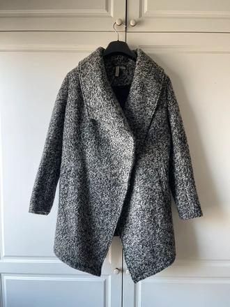 Šedý zimní vlněný bouclé kabát h&m, vel. s-m, h&m