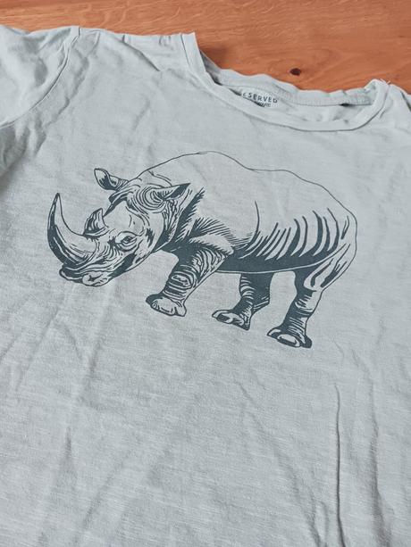 Triko reserved č.140, reserved,140