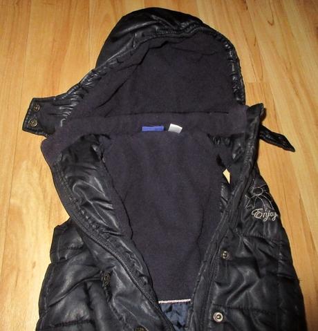 Vesta s kapucí, lupilu,86