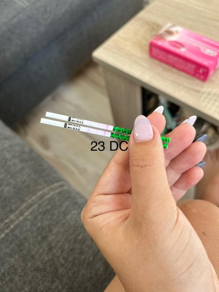 Ovulační testy: Proč jsou stále lehce pozitivní?