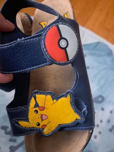 Sandále pokémon, h&m,30