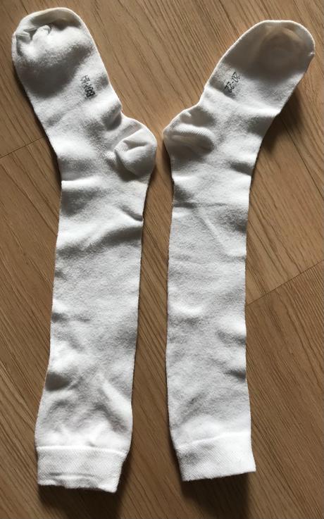 Bílé podkolenky, 30