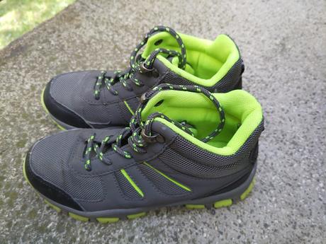 Turistické / trekové / outdoor kotníčkové boty 32, 32