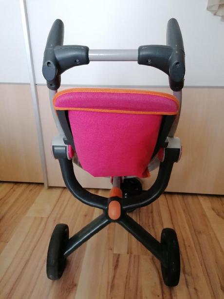 Kočárek po panenky, 