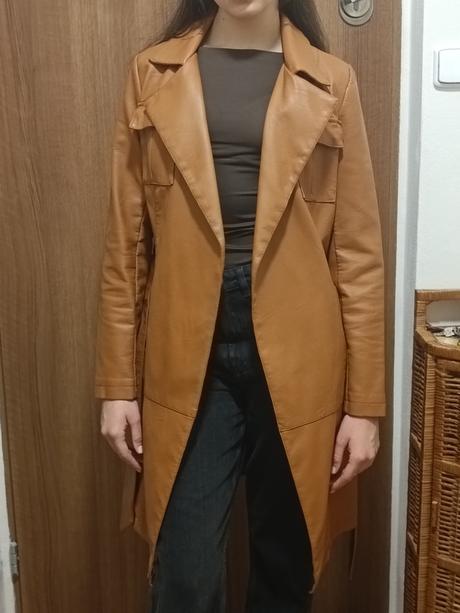 Koženkovy kabát, gate,34