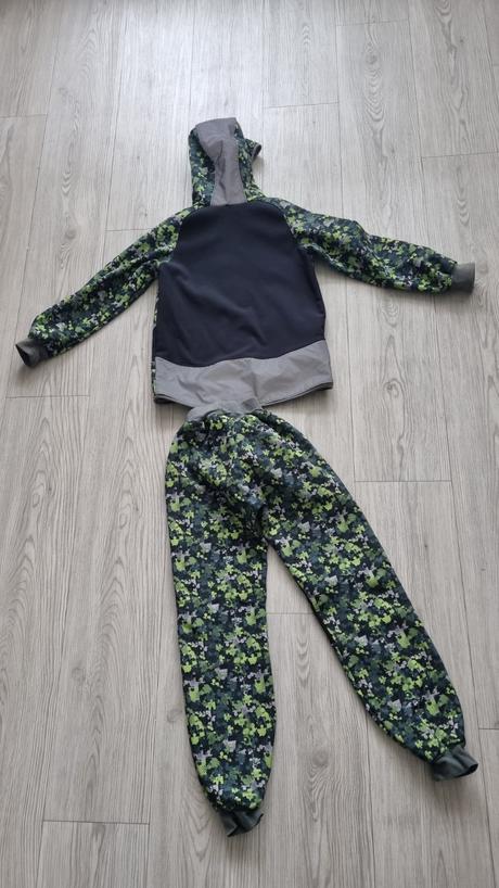 Softshellová souprava vel 122-134, 122