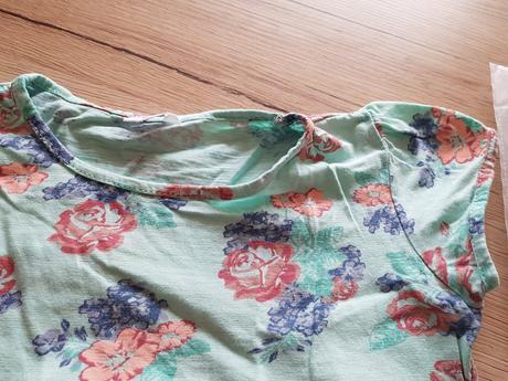 Dívčí tričko vel. 104, 104