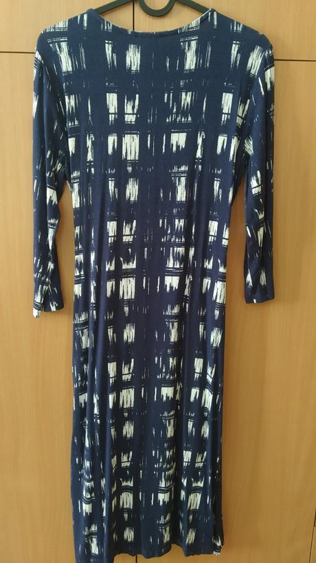 Elastické šaty, 38