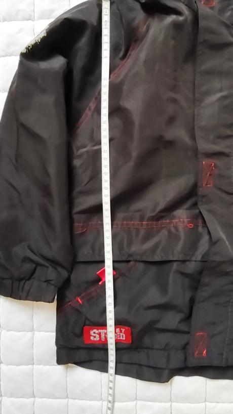 Černá větrovka, rebel,134