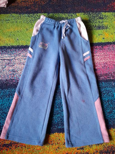 Tepláky modré s růžovým pruhem..., 104