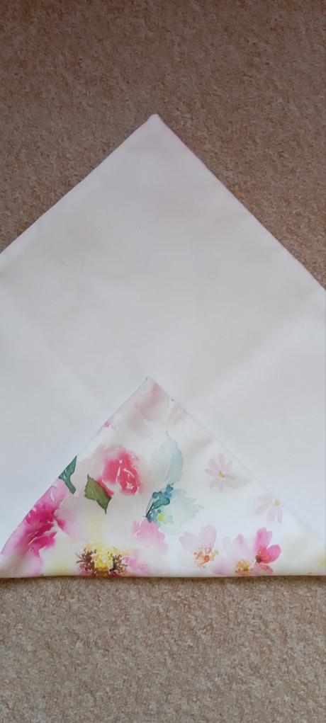 Povlak na polštářek "malé květy",