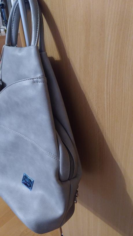 Koženkový batůžek, 