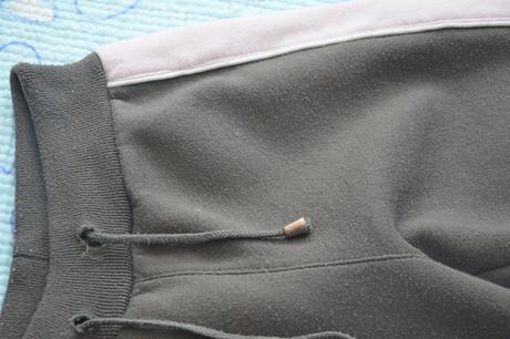 134, 140 teplé khaki tepláky, 134