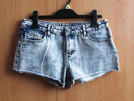 Džínové šortky, 38