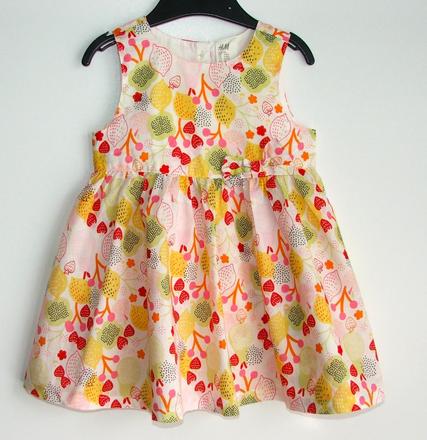 P204 letní šaty s ovocem vel. 4-6m, h&m,68