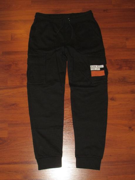 Tepláky, kapsáče, 146