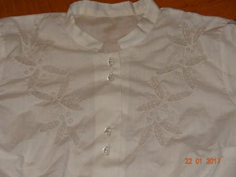 Bílá halenka krátký rukáv, 146