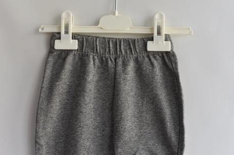 Tepláky vel. 9 - 12 m, disney,80