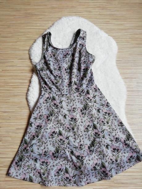 Květované šaty fbsister, velikost s, s