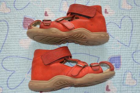 Kožené plné sandálky essi, essi,29