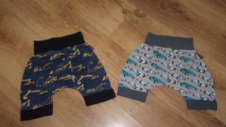 Dvoje kraťasy, vel. 1 až 3 roky, 92