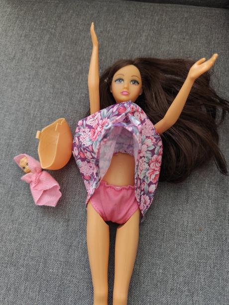 Těhotná panenka pepco, 