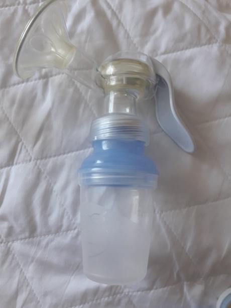 Ruční odsavacka avent, 