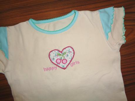Pěkné smetanovo tyrkysové volánkové tričko, 104