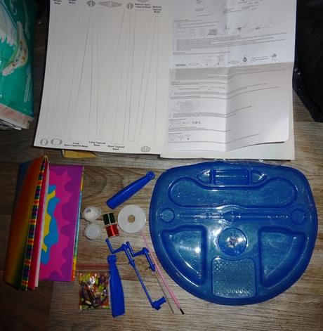 Sada na pletení z papíru- šperky,