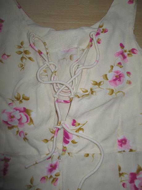 Letní šaty s kytkama vel.34-158, 152