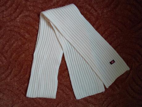 Růžová šála šálek, m