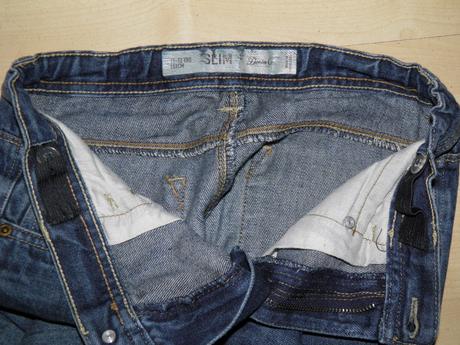 Klučičí děrované džíny - vel.152, zara,152
