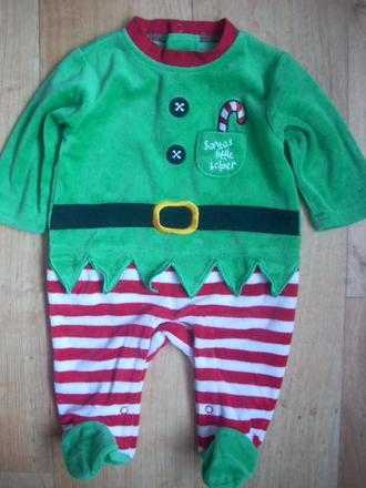 Vánoční sametový overal, 62