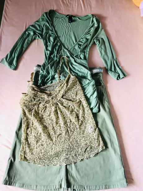 Set v zelene barve, sukne,top,triko 34, h&m,34