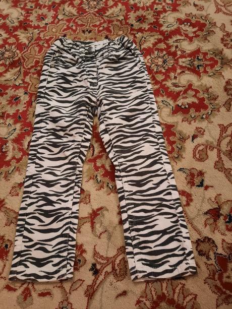 Zebrové manšestráky, lupilu,98