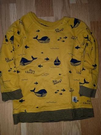 Žlutá mikina 86, 86