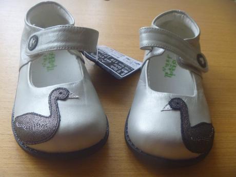 Nové barefoot stříbrné baleríny s labutí vel. 27, 27